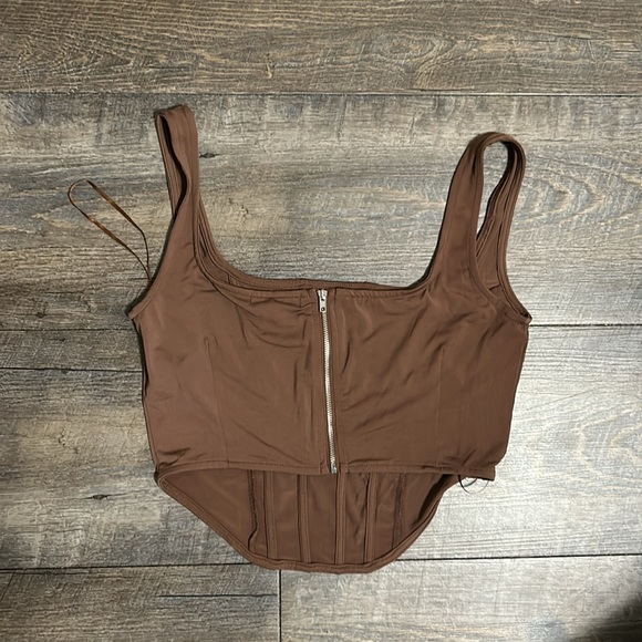 CORSET STYLE TOP WITH BACK ZIPPER - Picture 2 of 2